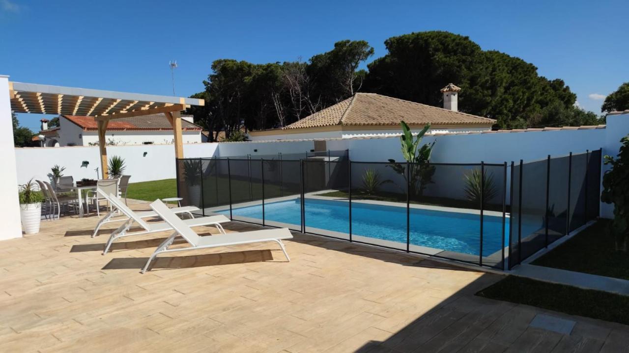 Palapa Garden Alojamientos, Piscina Privada Y Cerca Del Mar Chiclana de la Frontera Exterior photo